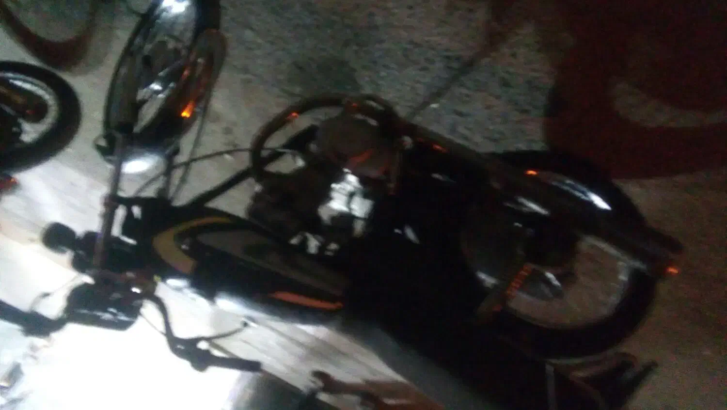 موتور سیکلت هندا125 هیرمند پلاک ملی|موتورسیکلت|قم, تولید دارو و یخچال|دیوار