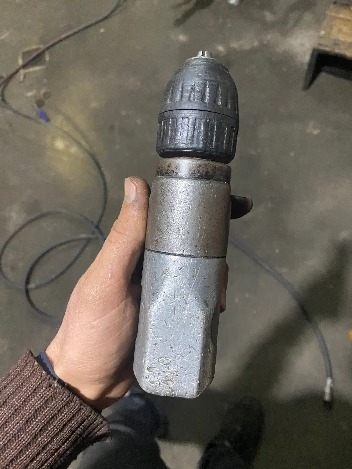 دریل بادی قدیمی و دریل شارژی در حد نو|ابزارآلات|فومن, |دیوار