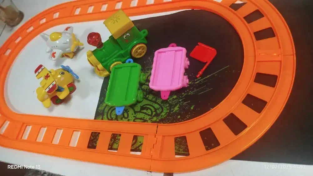 قطار باتری حمل هواپیما|اسباببازی|تهران, سهروردی|دیوار