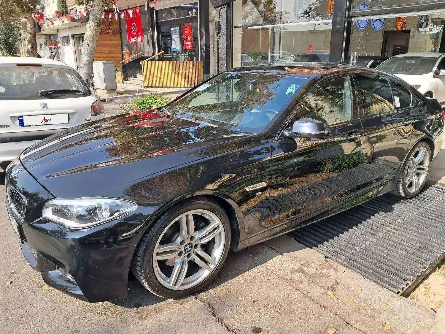 بی ام و ۵۲۸ مدل۲۰۱۵|خودرو سواری و وانت|اصفهان, باغ نگاره|دیوار