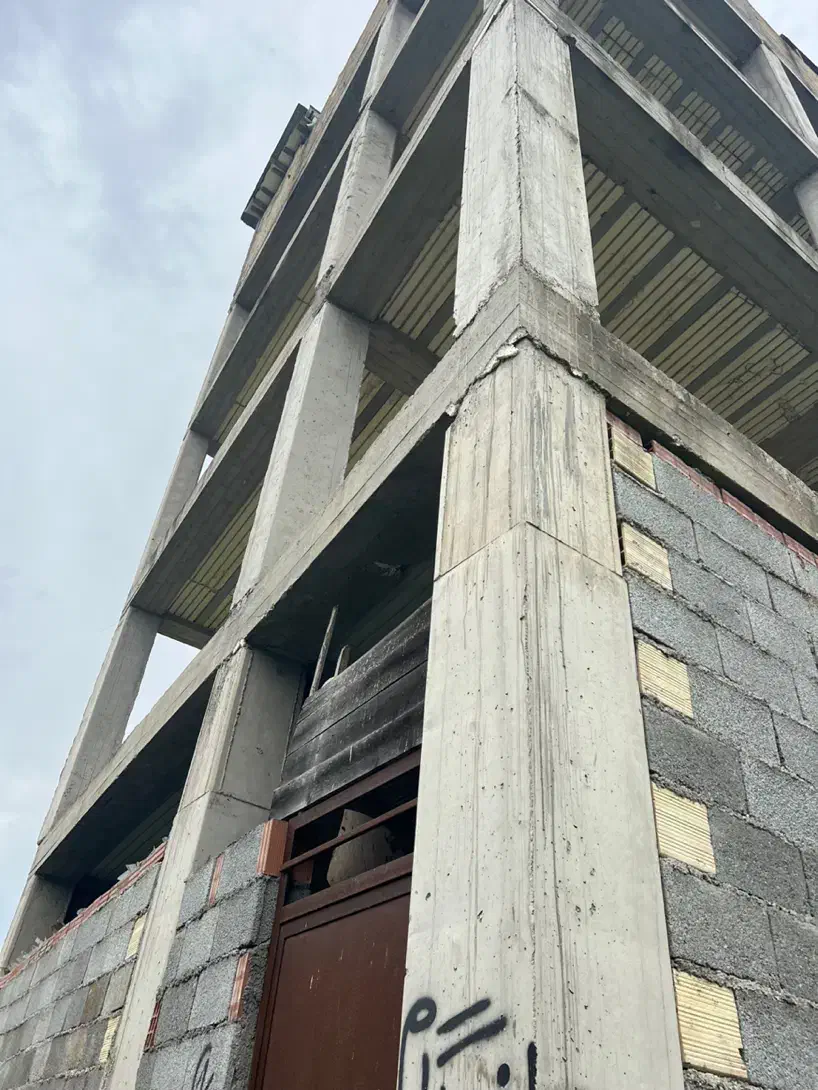 ساختمان نیمه کاره در بلوار خرمشهر|فروش آپارتمان|رشت, کوی امام رضا|دیوار