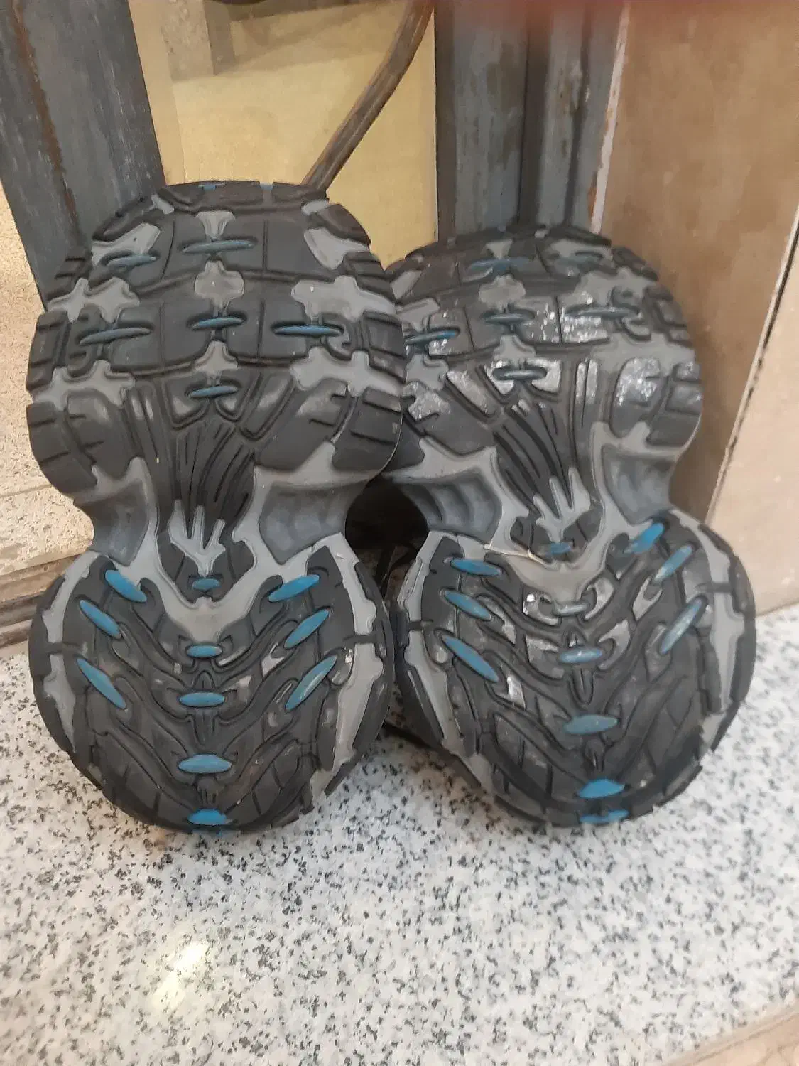 فروش کفش بالنسیوگا اصل ایکس قول سایز 44|کیف، کفش، کمربند|صدرا-فارس, فاز ۱|دیوار