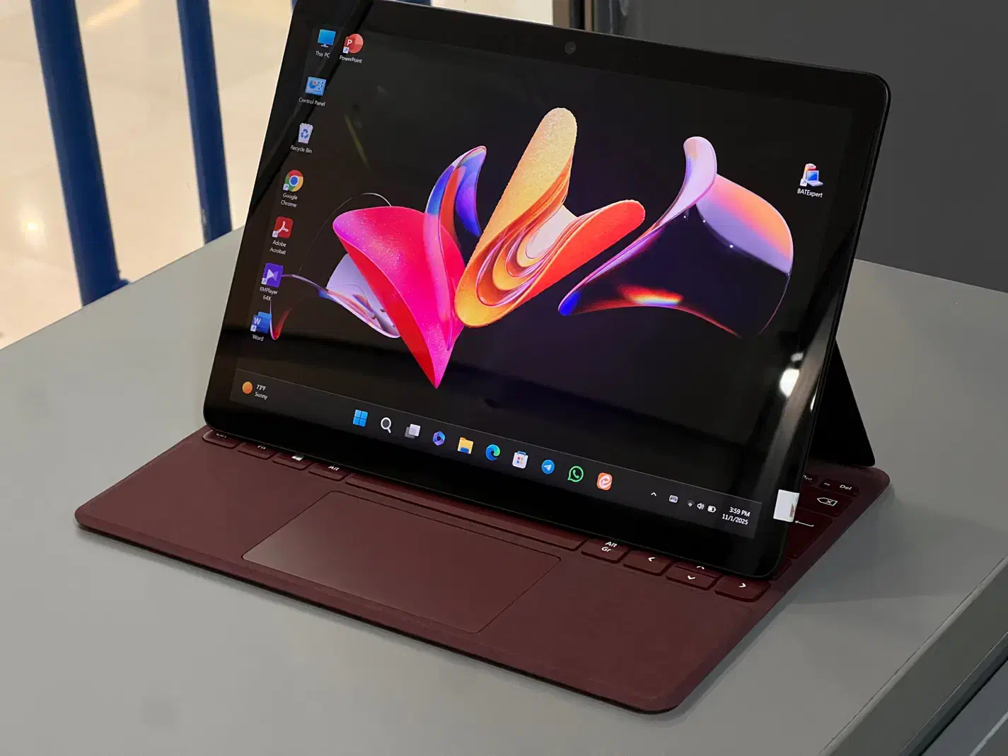 فقط با ۹ تومن پیش صاحب لپ تاپ رویایی شو|رایانه همراه|قم, عمار یاسر|دیوار