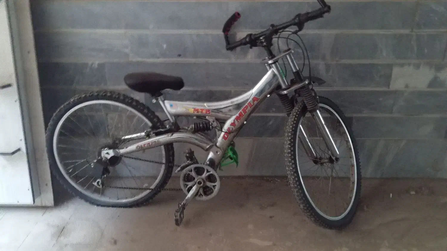 دوچرخه ی ۲۶|دوچرخه، اسکیت، اسکوتر|رباط‌کریم, رباط‌کریم|دیوار