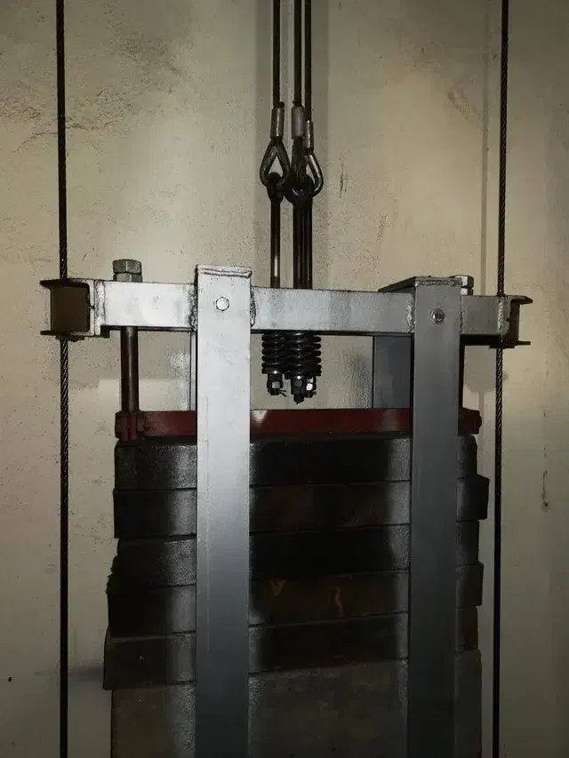 خدمات تخصصی آسانسور با تضمین کیفیت|خدمات پیشه و مهارت|تهران, مهرآباد جنوبی|دیوار