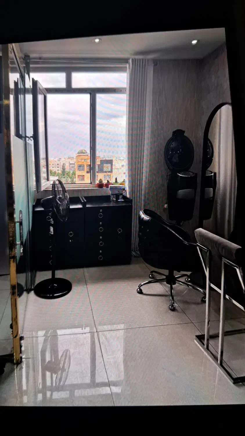 اجاره صندلی میز ناخون تخت مژه|آرایشگاه و سالن‌های زیبایی|کرج, گلشهر|دیوار