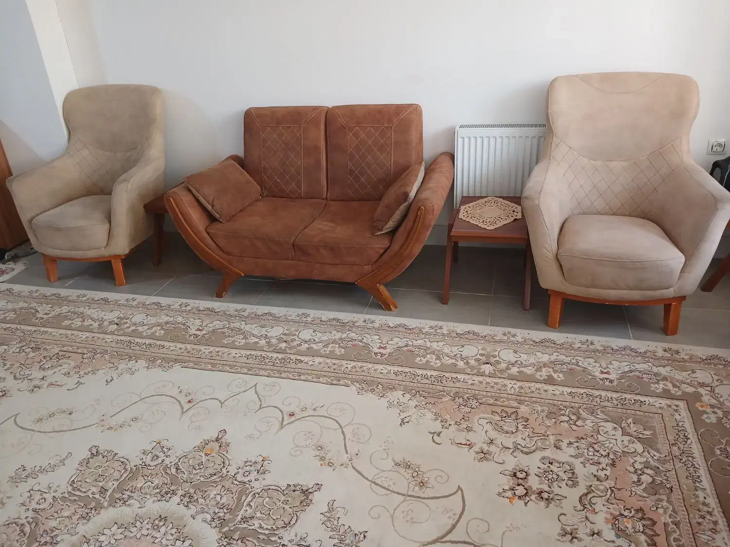 مبل7نفره همراه با میز و گل میز|مبلمان خانگی و میز عسلی|مرودشت, الماس آباد|دیوار