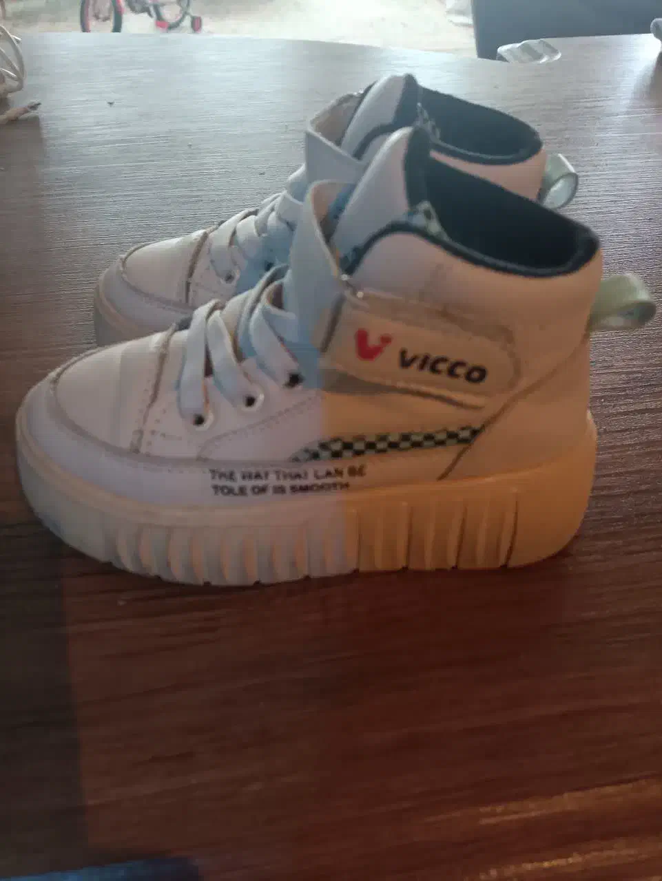 چکمه پسرانه تمیز تمیز|کفش و لباس بچه|تربتحیدریه, باغ ملی|دیوار