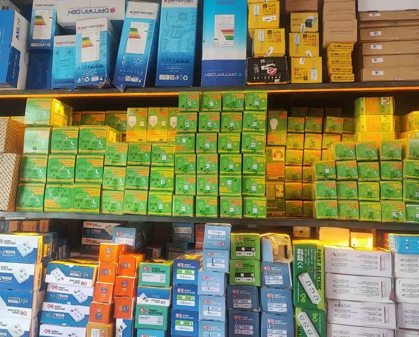 منشی خانم جهت فروش در فروشگاه لوازم برقی|استخدام بازاریابی و فروش|تهران, شادآباد|دیوار