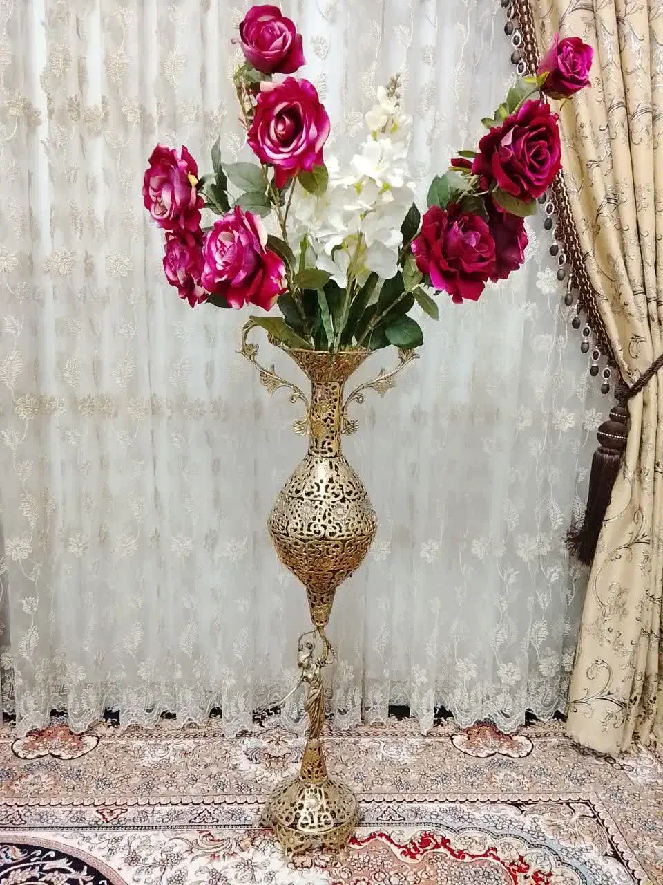 گل و گلدان کنار سالن|گل مصنوعی|ملایر, |دیوار