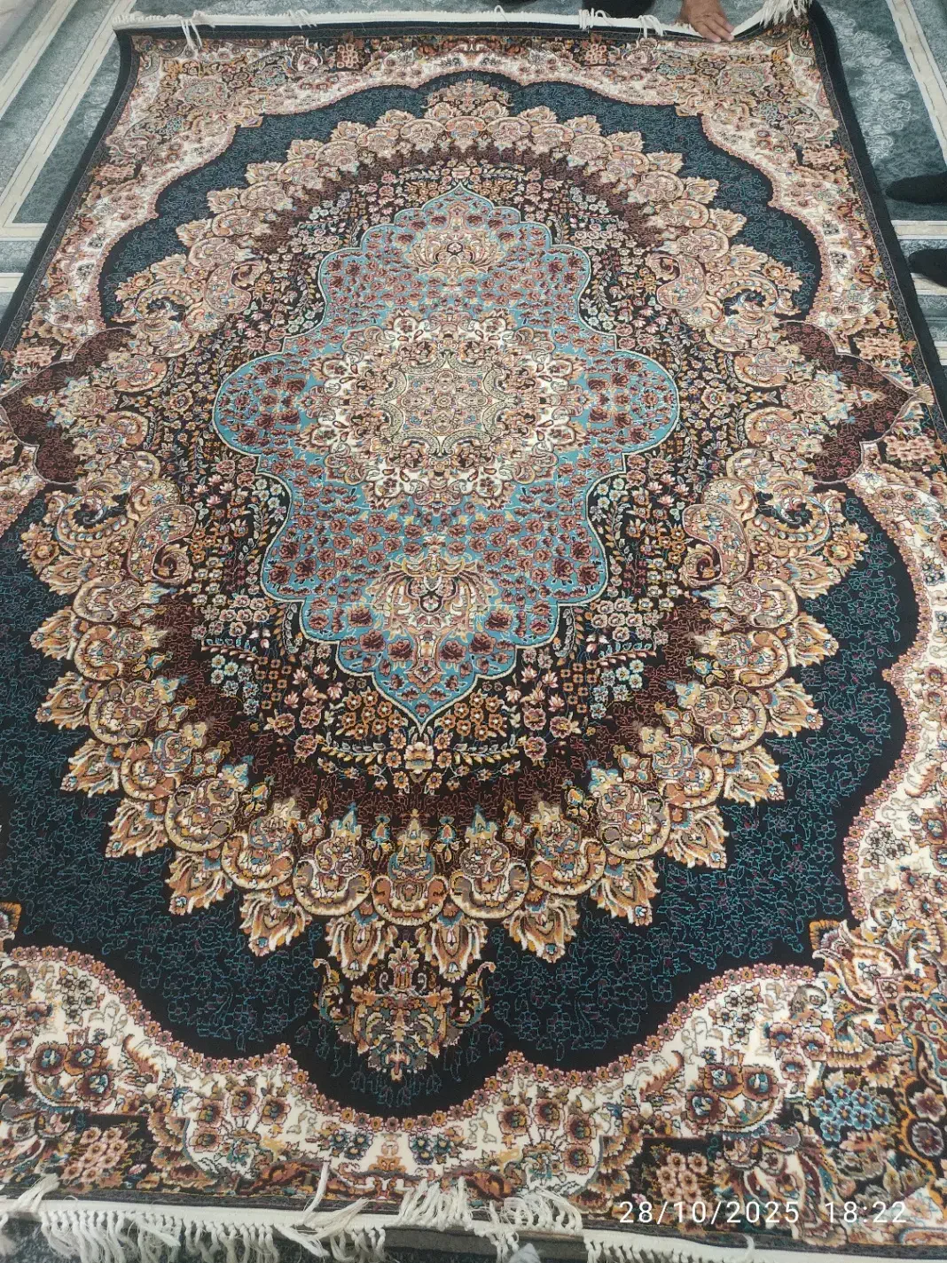 یه جفت فرش 700شانه درحدنووسالم بسیار تمیز|فرش|ارومیه, |دیوار