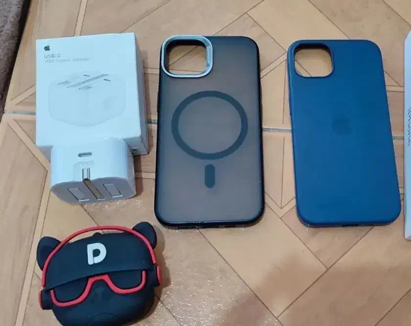 آداپتور و قاب آیفون ۱۳|لوازم جانبی موبایل و تبلت|چالوس, |دیوار