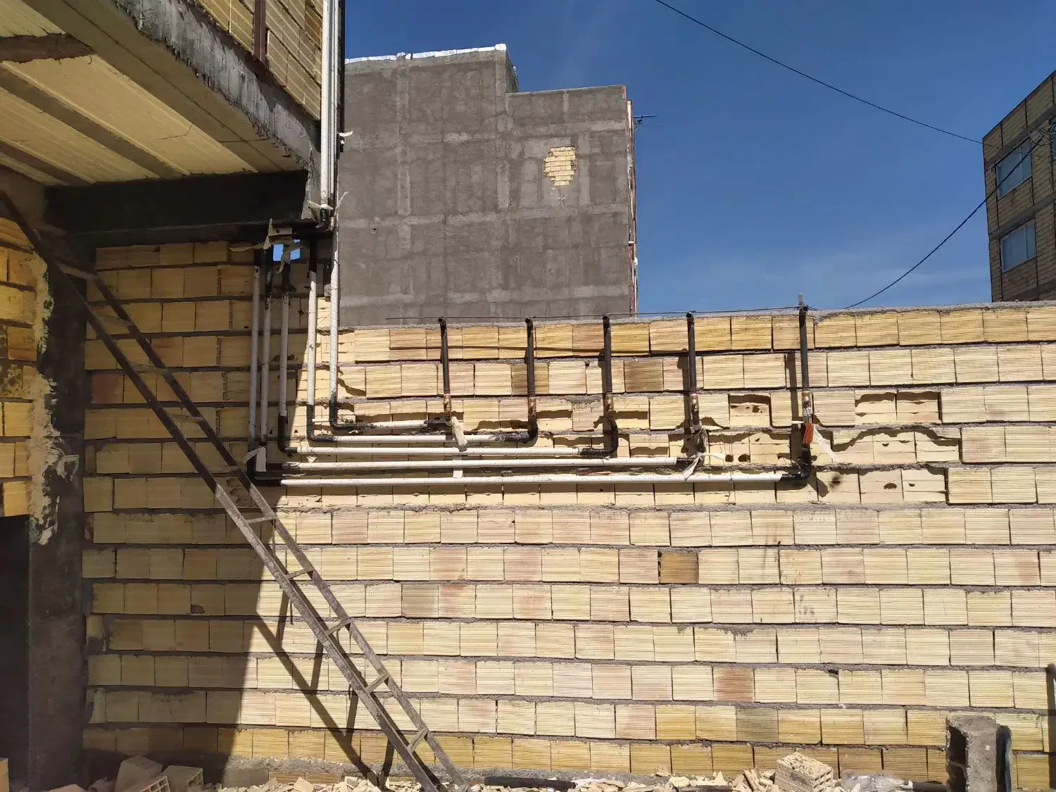 لوله  کشی گاز روکار و توکار|خدمات پیشه و مهارت|میانه, |دیوار