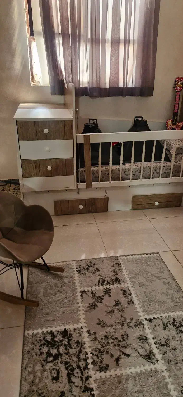 سرویس خواب کودک|تخت و سرویس خواب|اندیشه, اندیشه فاز ۱|دیوار