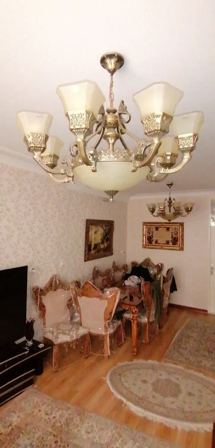 لوستر طرح برنز 8 شاخه و 3 شعله داخل 2 عدد|لوستر و چراغ آویز|ری, ظهیرآباد|دیوار