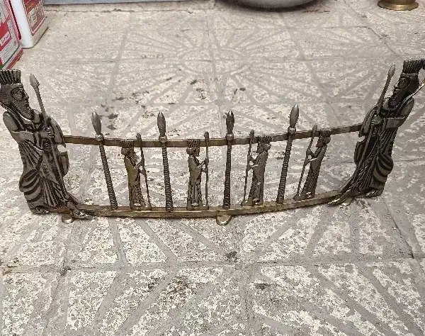 کتیبه برنجی|کلکسیون اشیاء عتیقه|قم, شاه ابراهیم|دیوار