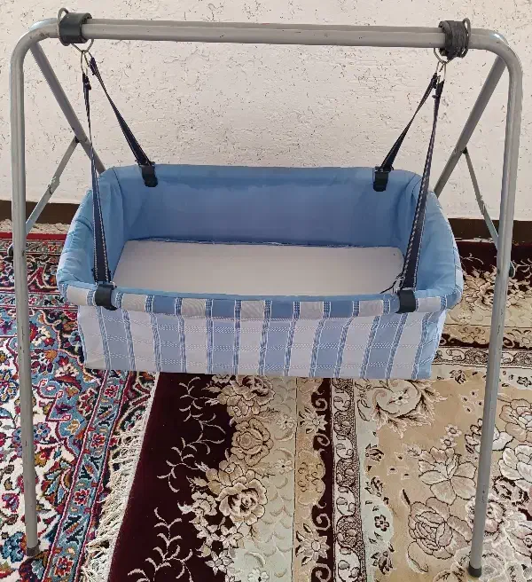 گهواره نوزاد|تخت و سرویس خواب|مرودشت, شهرک مهدیه|دیوار