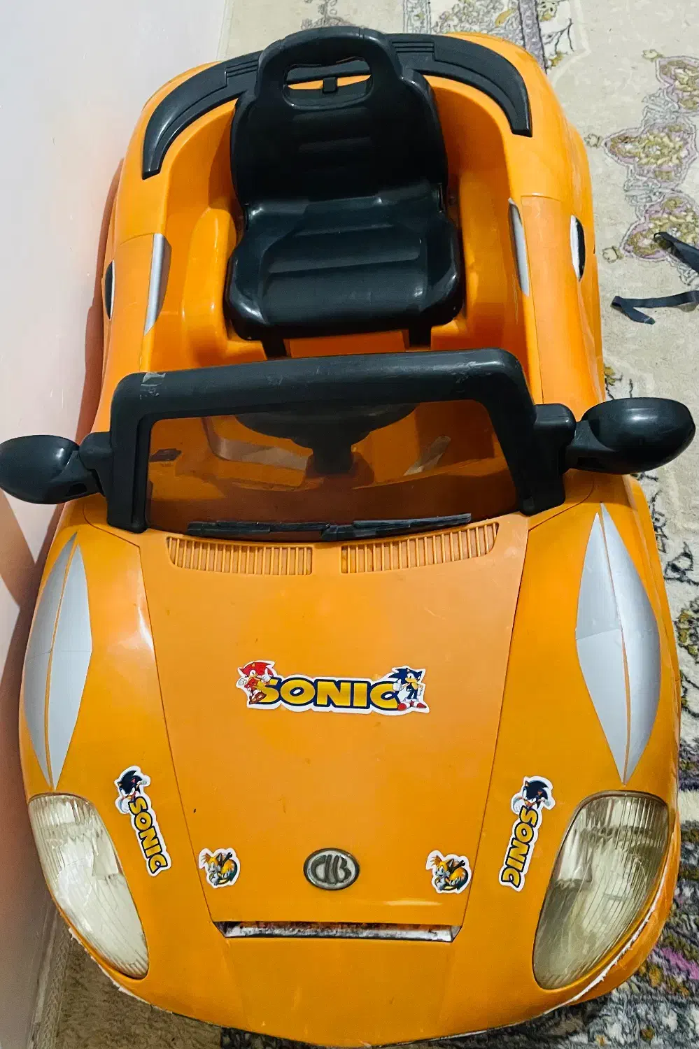 ماشین شارژی|اسباب‌‌بازی|رباط‌کریم, رباط‌کریم|دیوار