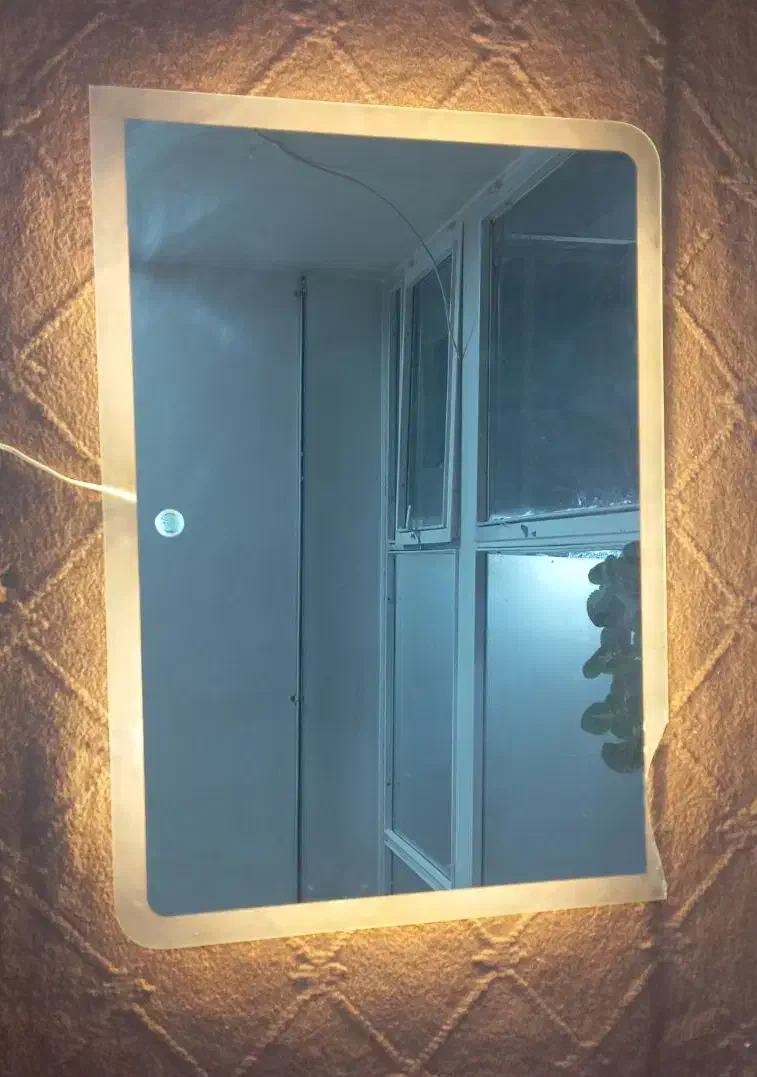 آیینه چراغ دار|لوازم سرویس بهداشتی|خمینی‌شهر, |دیوار