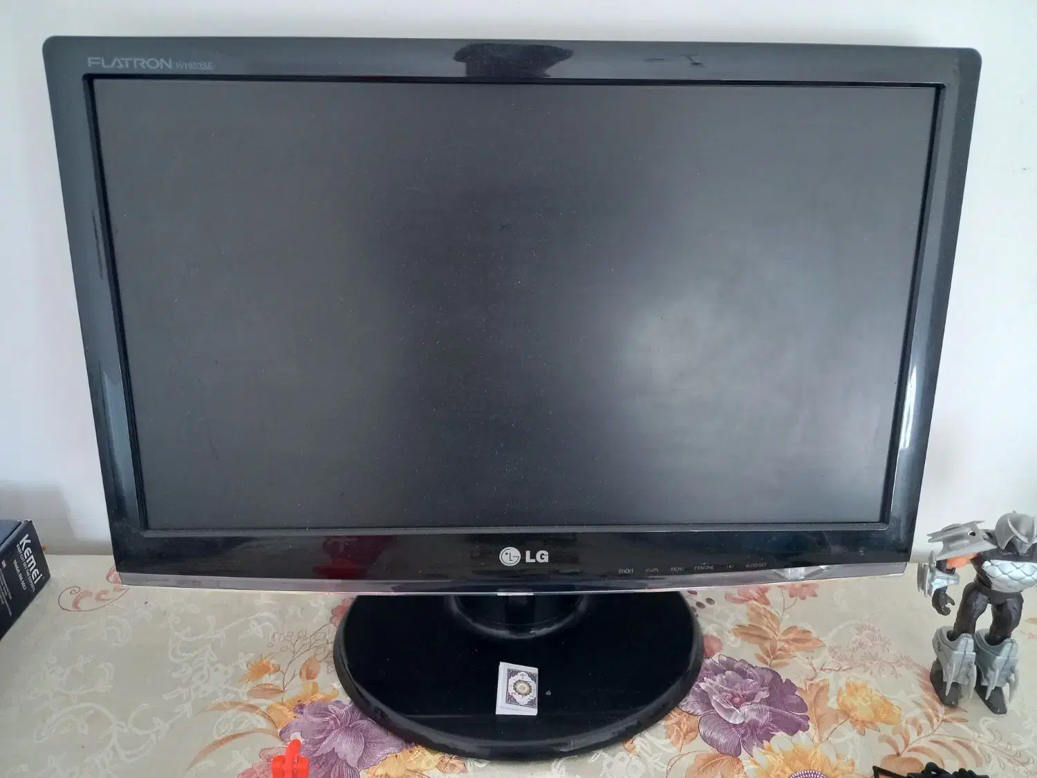 مانیتور ۱۹ اینچ LG|قطعات و لوازم جانبی رایانه|اهر, |دیوار