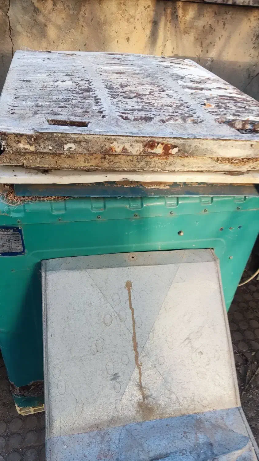 کولر آبی|کولر آبی|بم, |دیوار