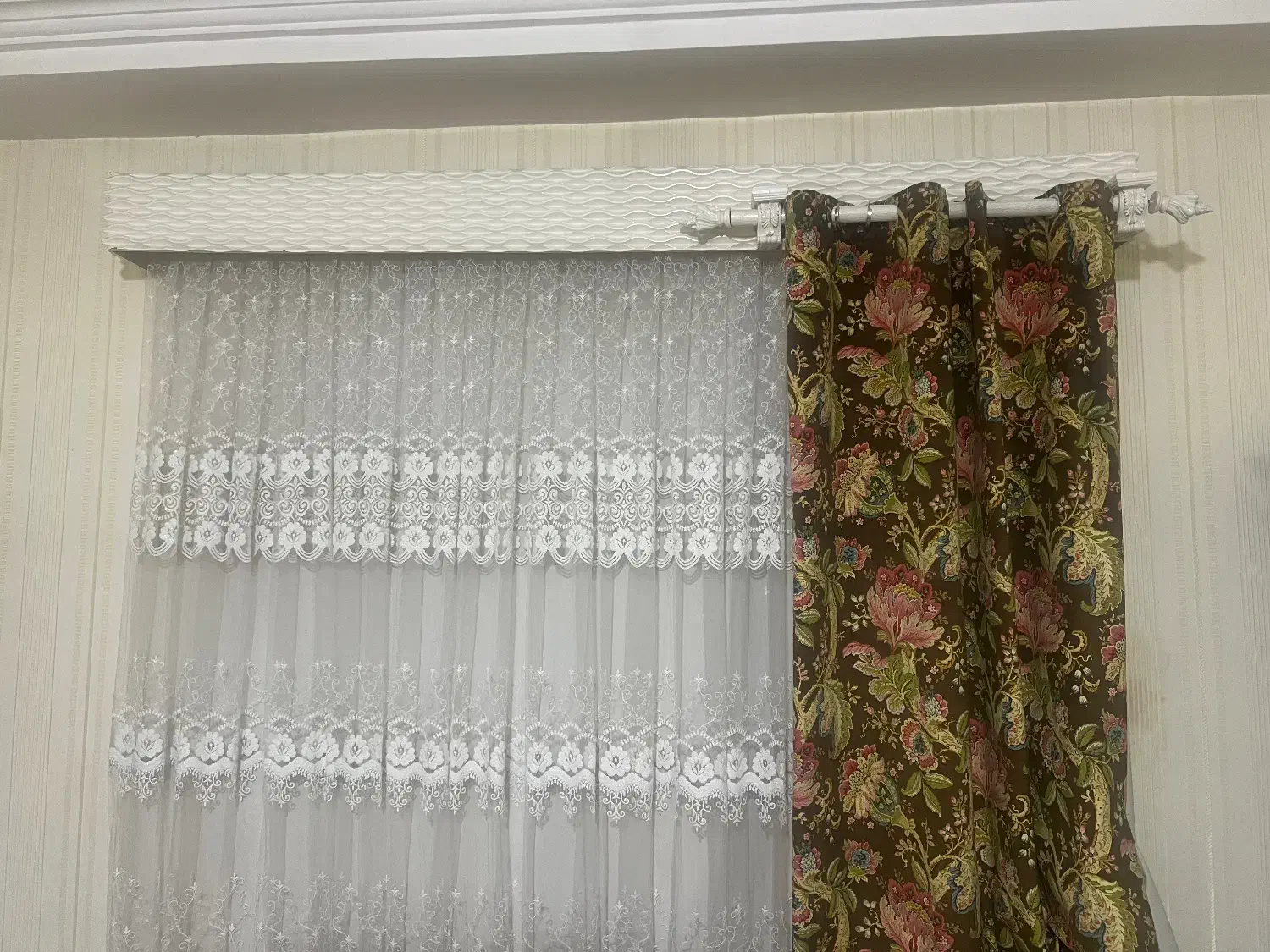 لوازم منزل  بوفه ،ساعت ،تخت ،فرش  سینما خانگی|حراج|آمل, |دیوار