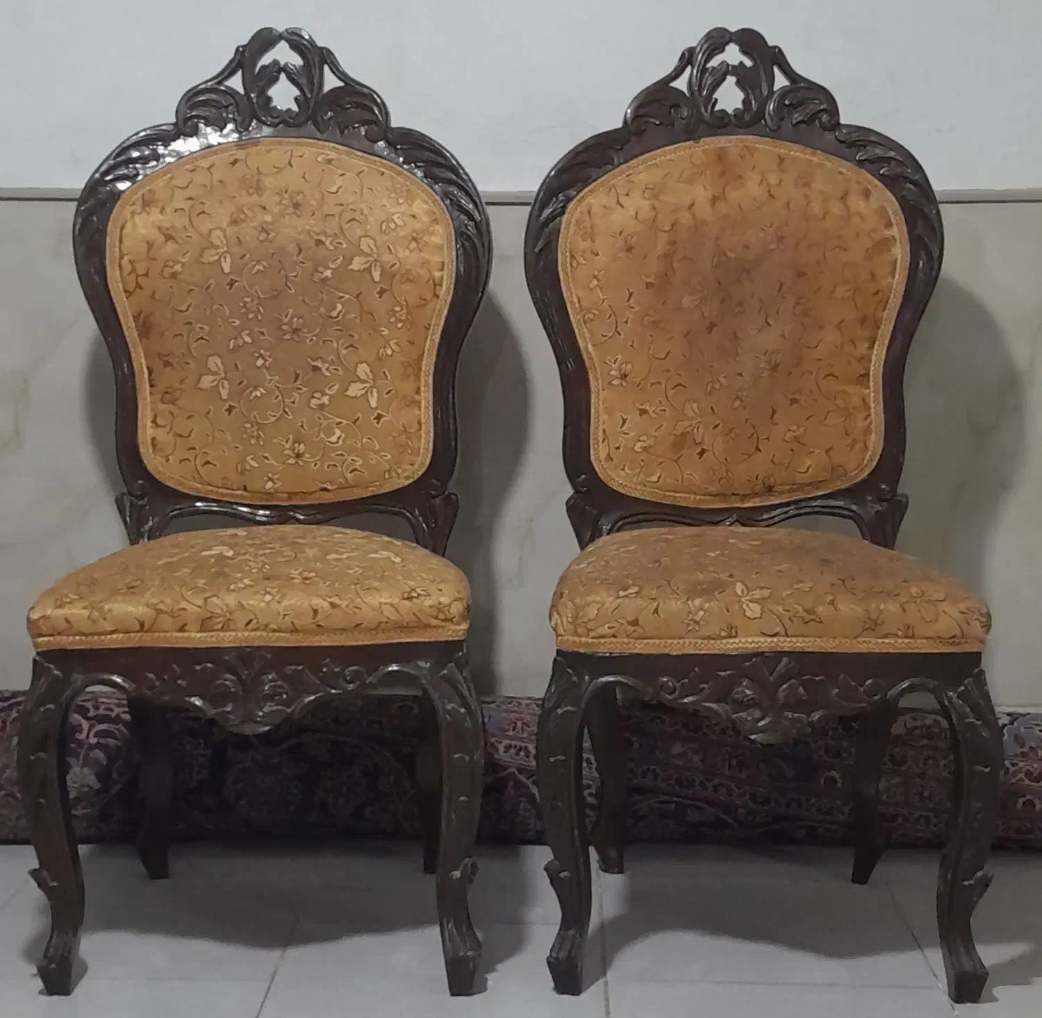 12 عدد صندلی|صندلی و نیمکت|نیشابور, هفده شهریور|دیوار