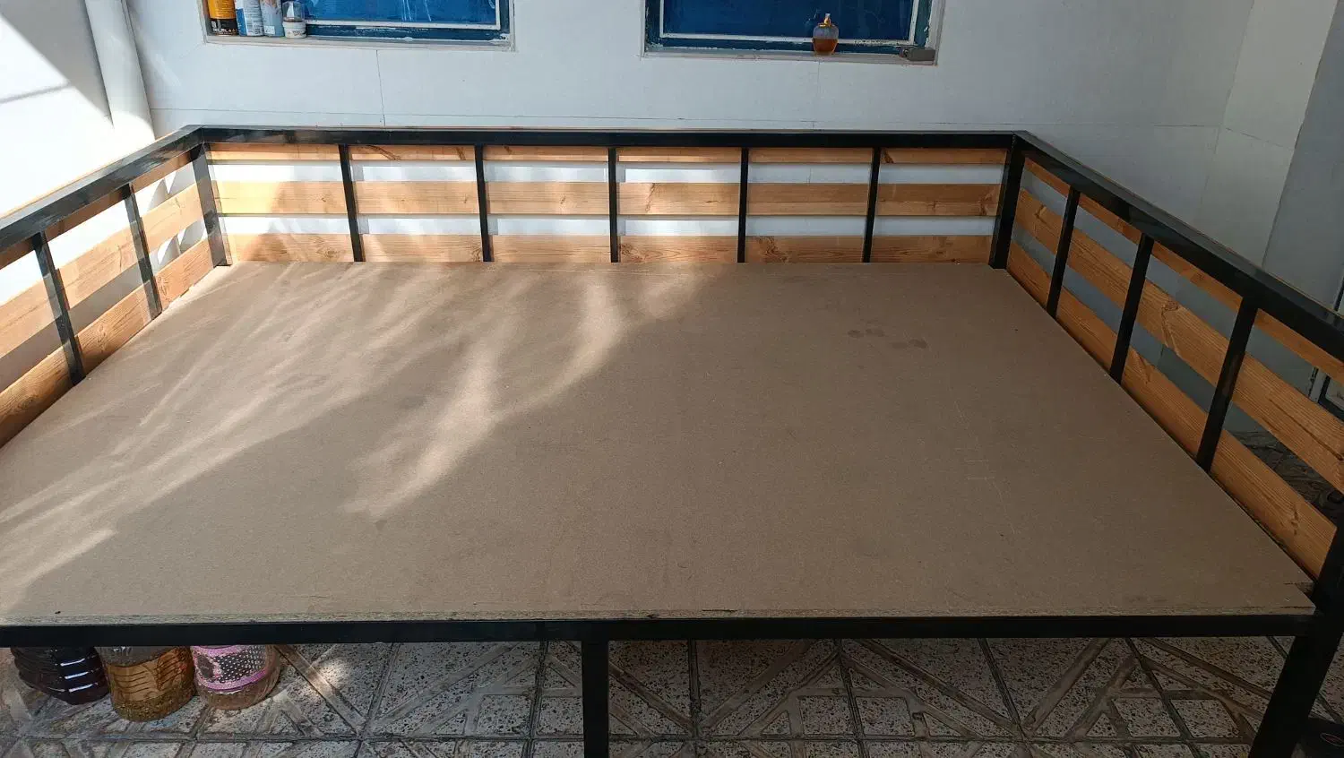 تخت چند نفره|مبلمان خانگی و میز عسلی|کوهدشت, |دیوار