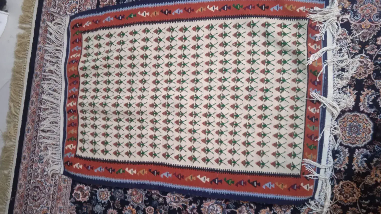 گلیم طرح شاه توت|گلیم، جاجیم، گبه|کرمانشاه, |دیوار