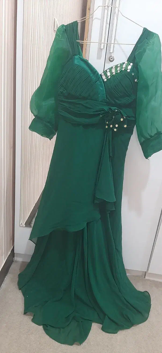 پیراهن|لباس|شوشتر, |دیوار