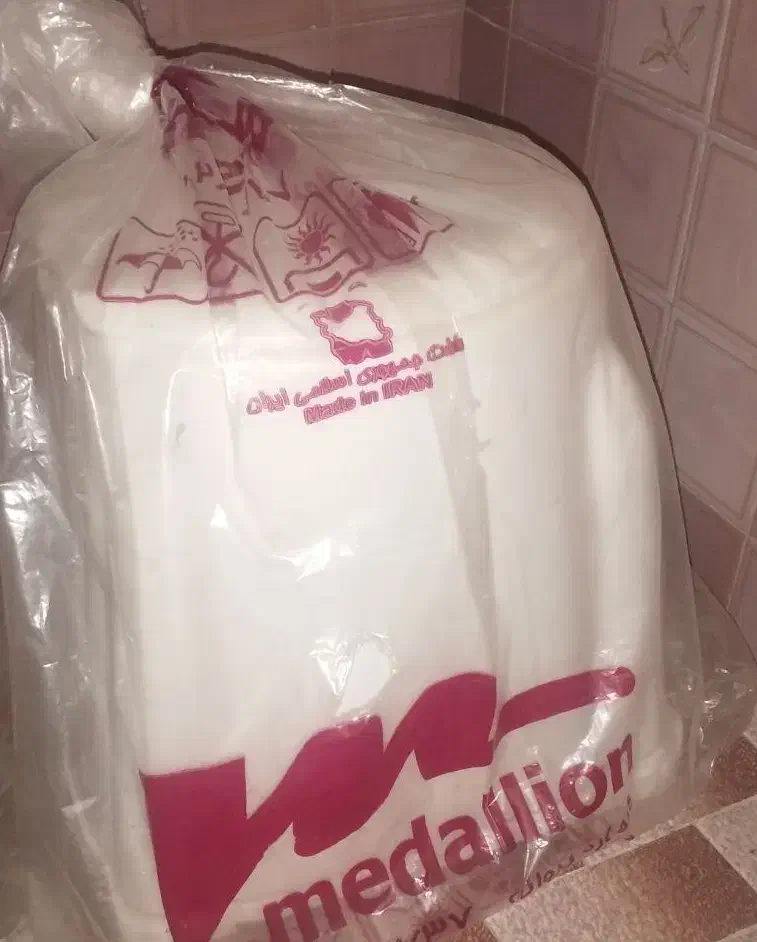 توالت فرنگی ( در حد نو ) با استحکام|لوازم سرویس بهداشتی|گنبد کاووس, |دیوار