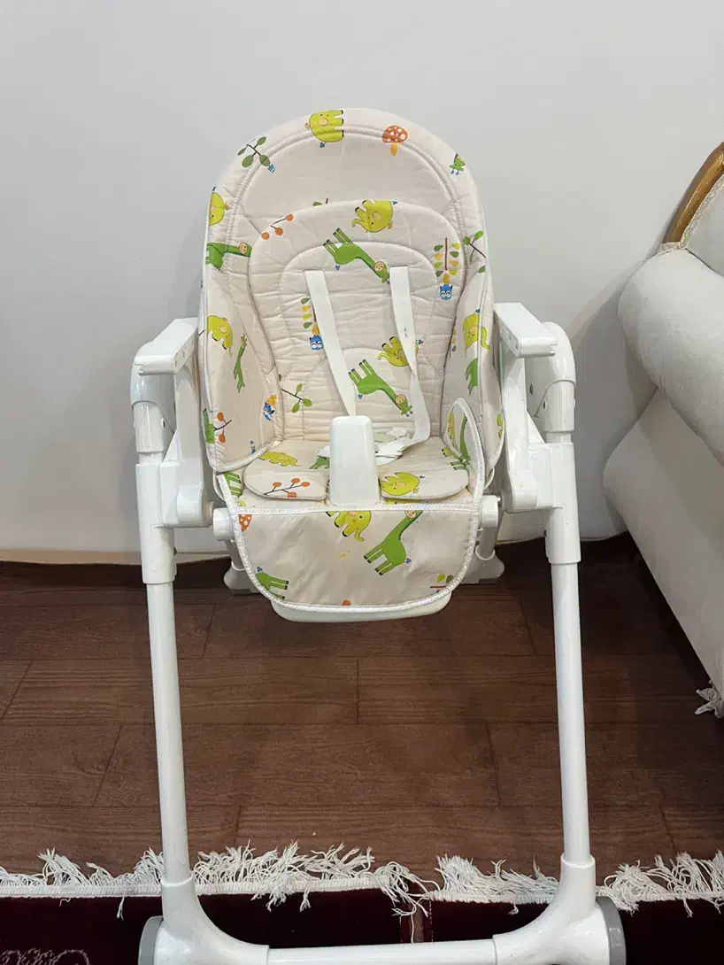 صندلی کودک|تخت و صندلی بچه|شیراز, شهرک مدرس|دیوار