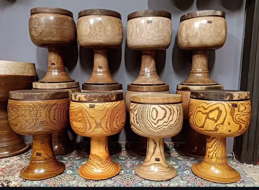 تمبک دهانه بزرگ چوبی|سازهای سنتی|شیراز, سیلو|دیوار