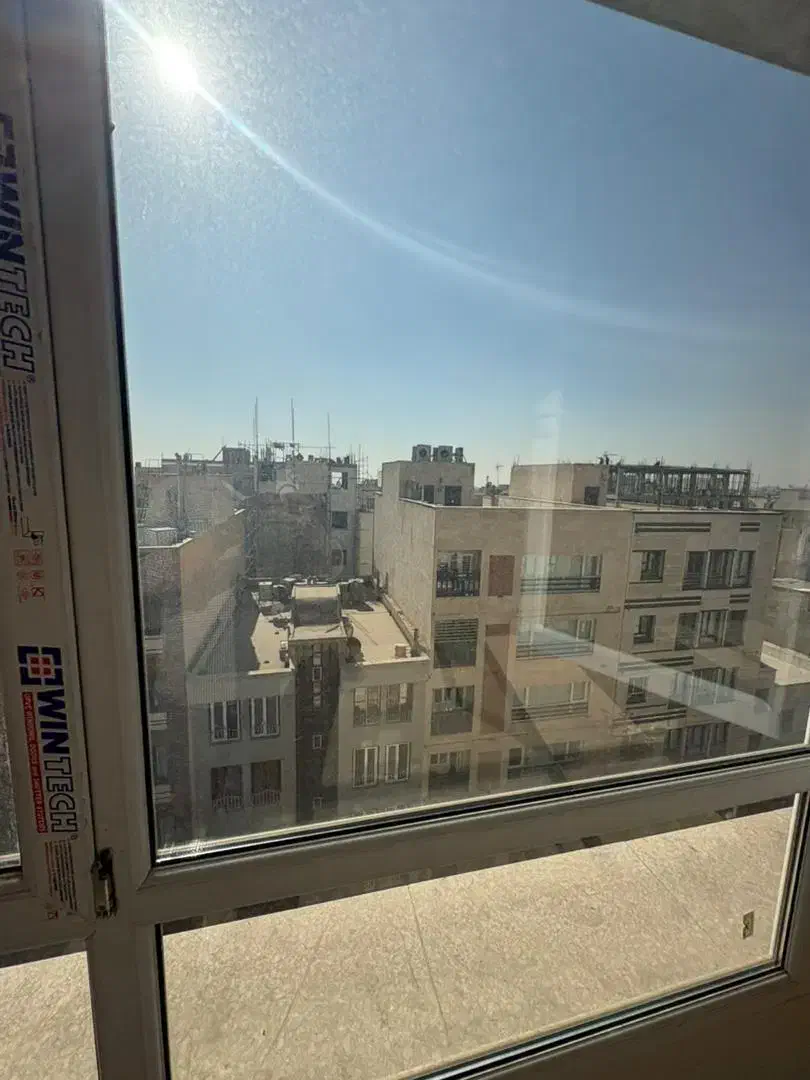 ۱۳۰ متر  نوساز کلید نخورد