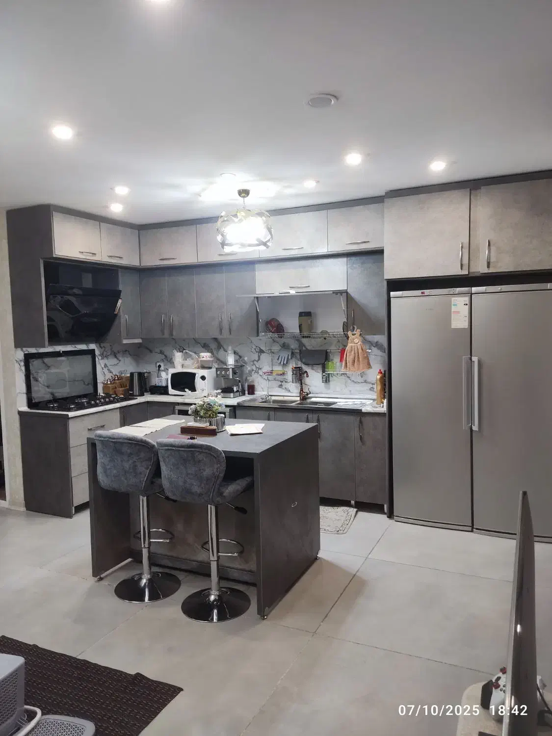 آپارتمان مسکونی انتهای ۲۴ آذر خیابان وحدت|فروش آپارتمان|کرمان, |دیوار