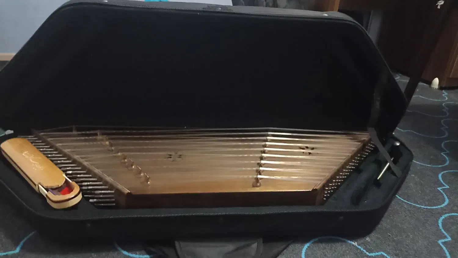 سنتور|سازهای سنتی|شیراز, ابیوردی|دیوار