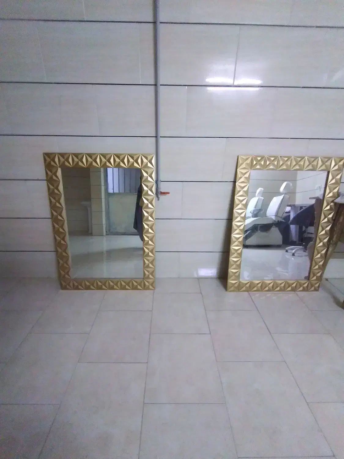 آینه کنسول|آرایشگاه و سالن‌های زیبایی|شاهرود, |دیوار