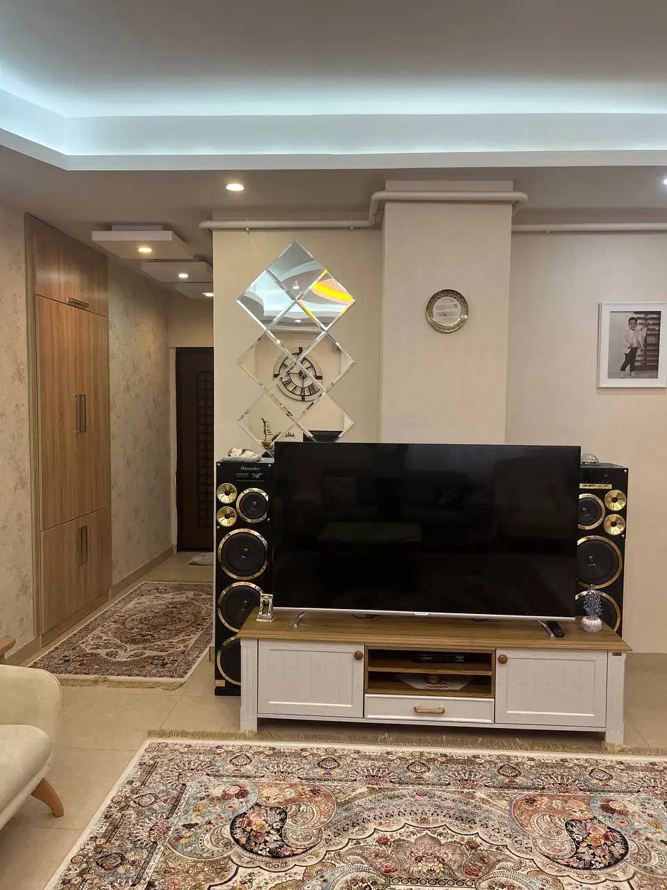 فروش آپارتمان 100 متری سبزه میدان اول بیستون|فروش آپارتمان|رشت, استادسرا|دیوار