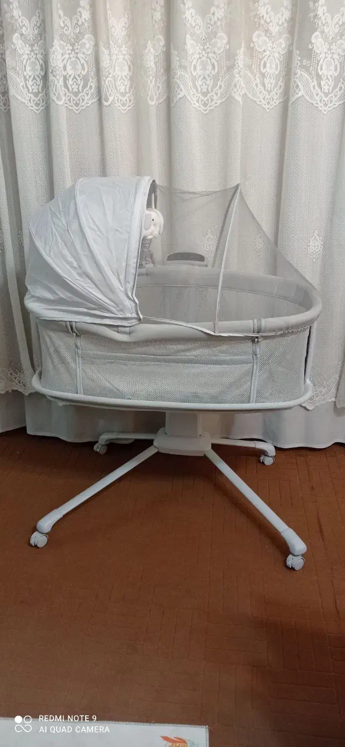 تخت کنار مادر و گهواره برقی ماستلا|تخت و صندلی بچه|قم, باجک سه|دیوار