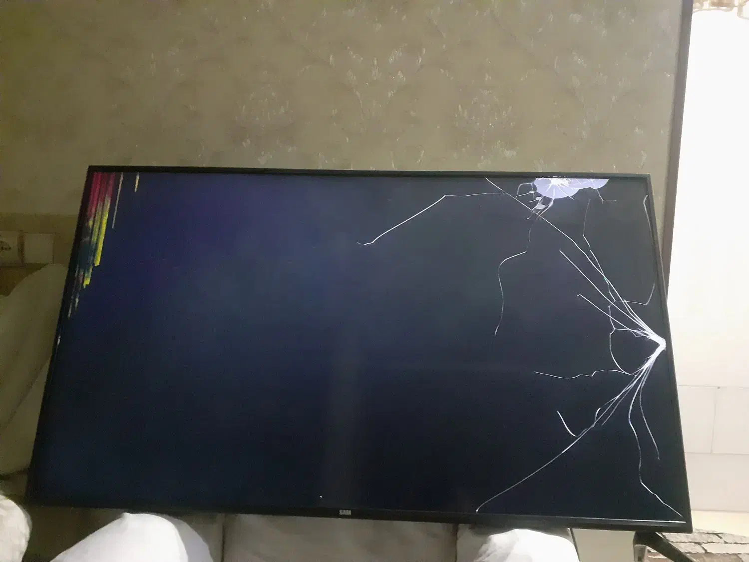 تلویزیون ۵۵اینچ سام|تلویزیون و پروژکتور|هشتگرد, هشتگرد قدیم|دیوار