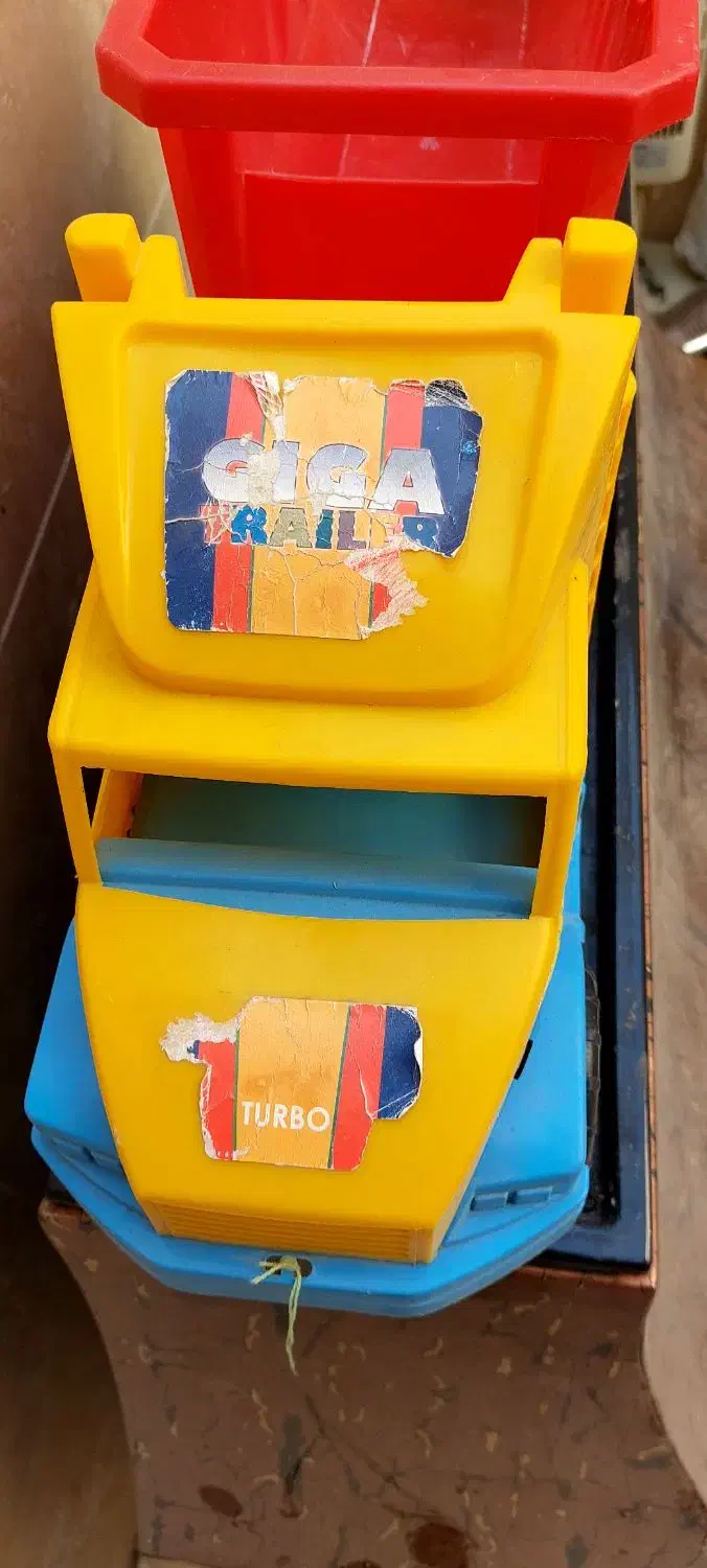 کامیون سالم و خوشگل|اسباببازی|مشهد, هفده شهریور|دیوار