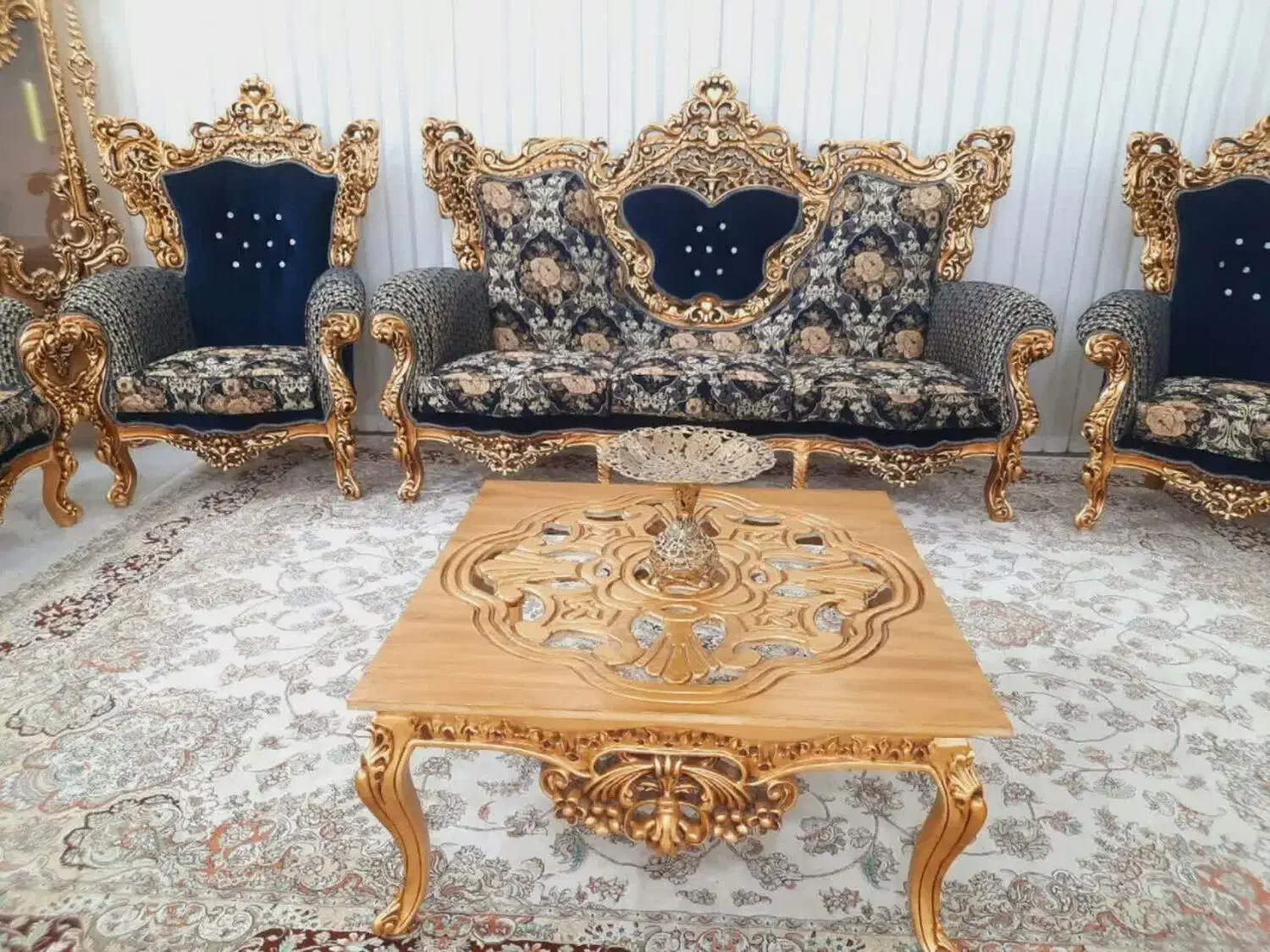 مبلمان اعیانی کلاف درشت چوبی|مبلمان خانگی و میز عسلی|بروجرد, |دیوار