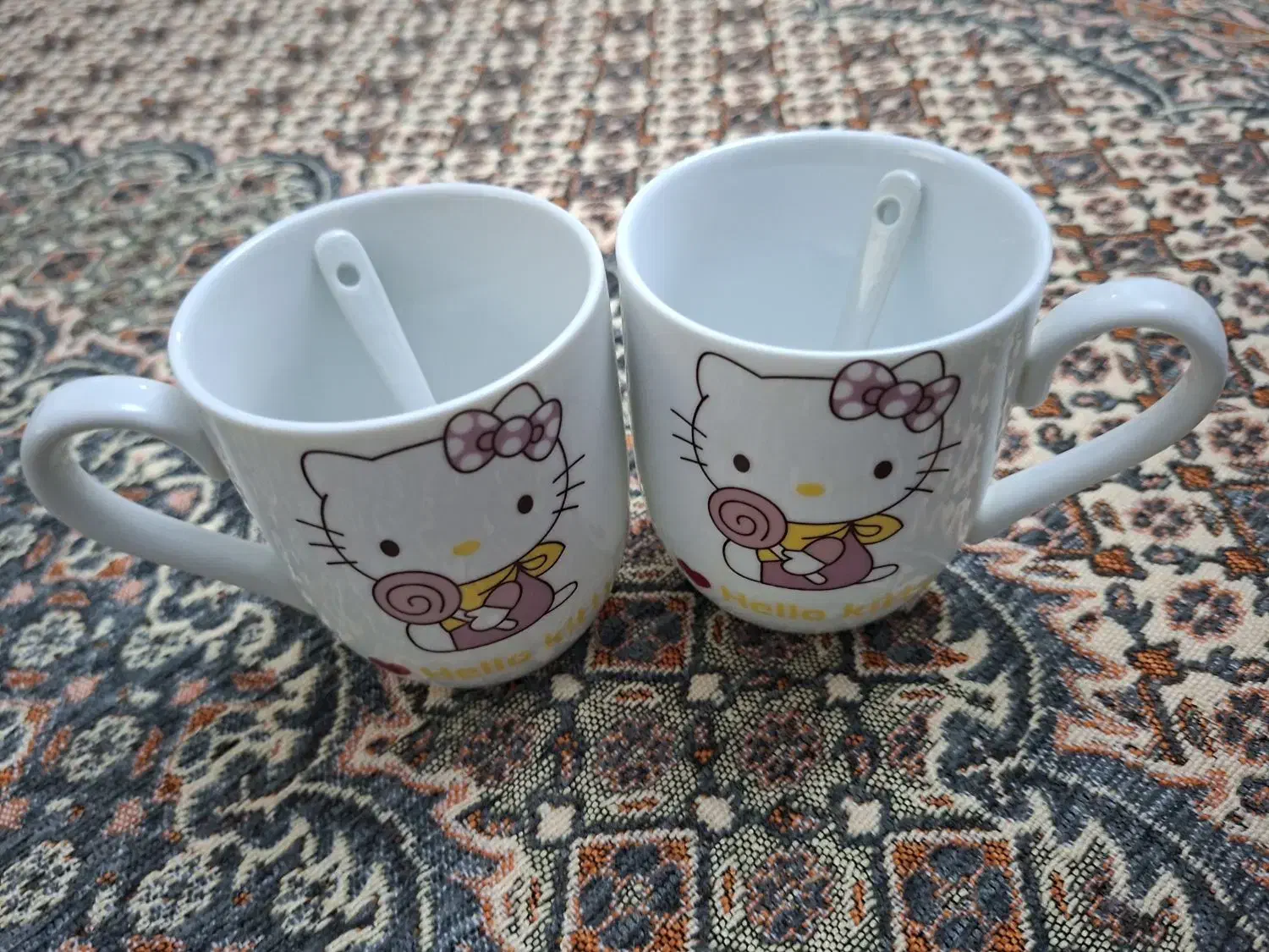 دو عدد لیوان هلو کیتی|ظروف سرو و پذیرایی|پردیس, فاز ۱۱|دیوار