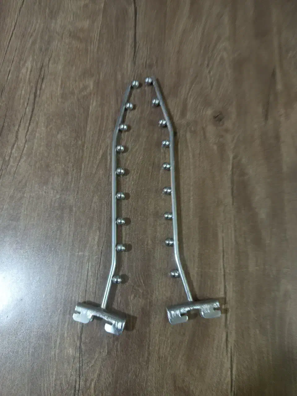 رگال|بندرخت و رخت‌آویز|قدس, شهرک فرزان|دیوار