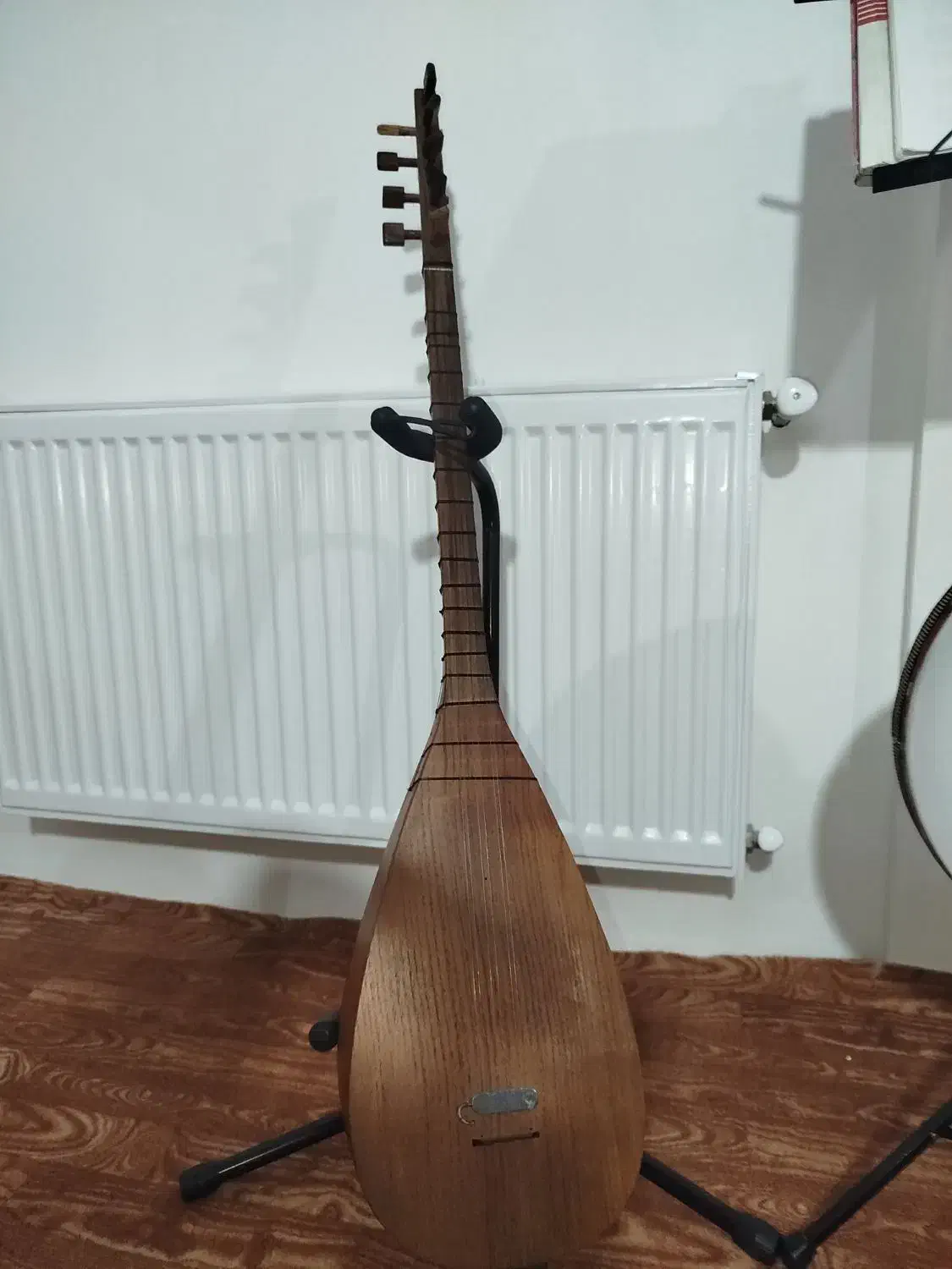 ساز قوپوز|سازهای سنتی|تبریز, |دیوار