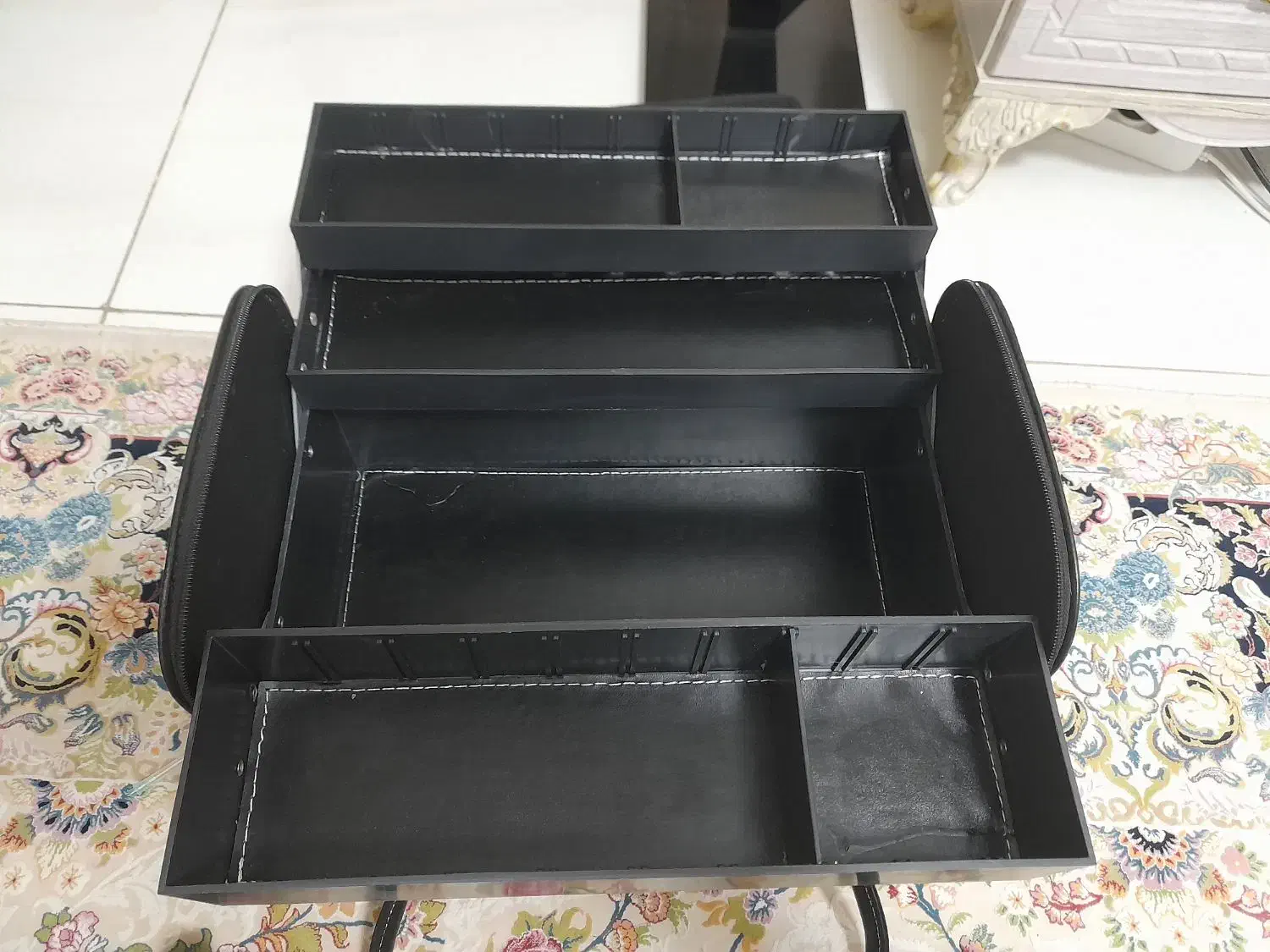 کیف لوازم کاشت ناخن|کیف، کفش، کمربند|دماوند, مسکن مهر گیلاوند|دیوار