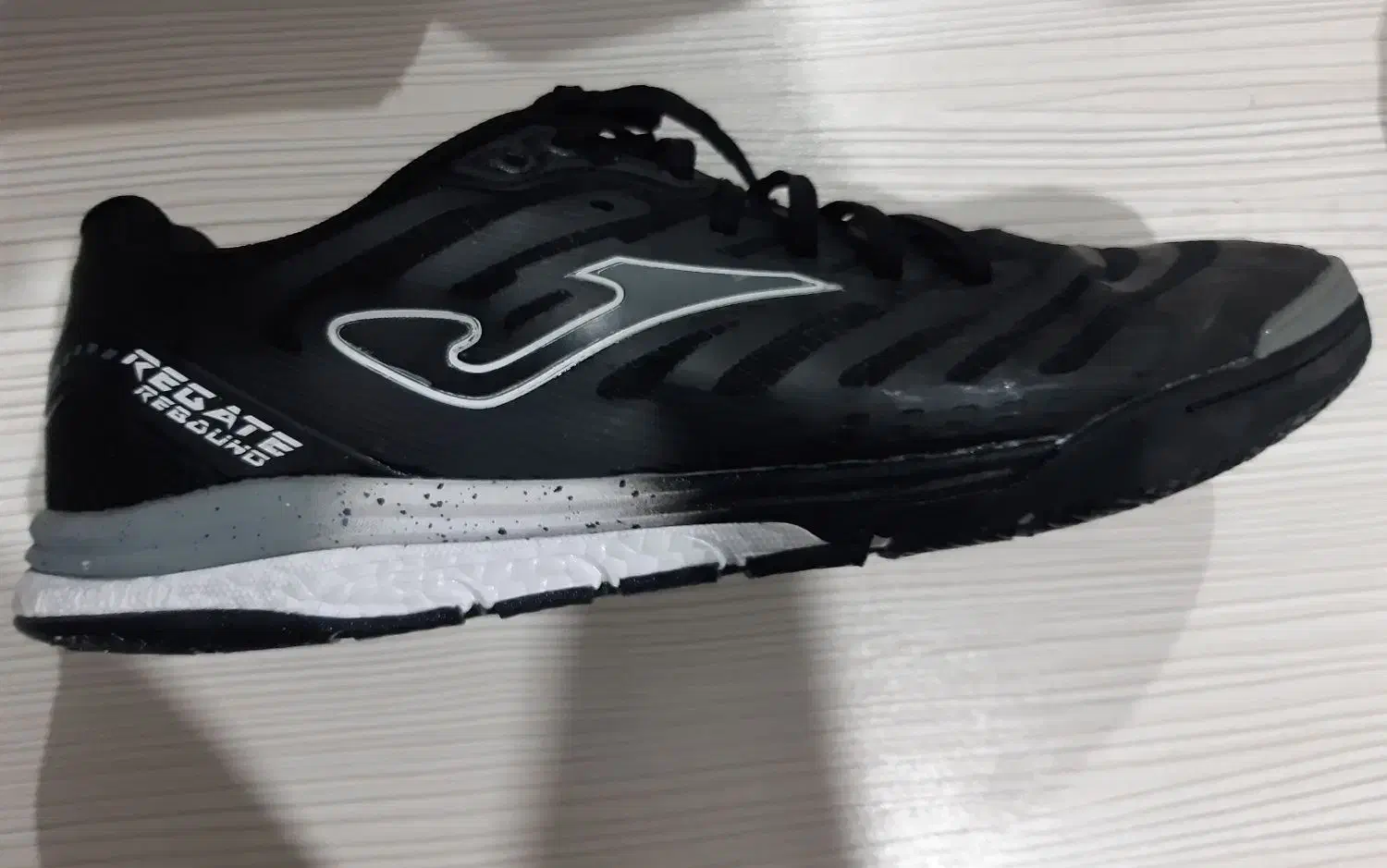 کتونی فوتسال|کیف، کفش، کمربند|پاکدشت, پاکدشت (مامازند)|دیوار