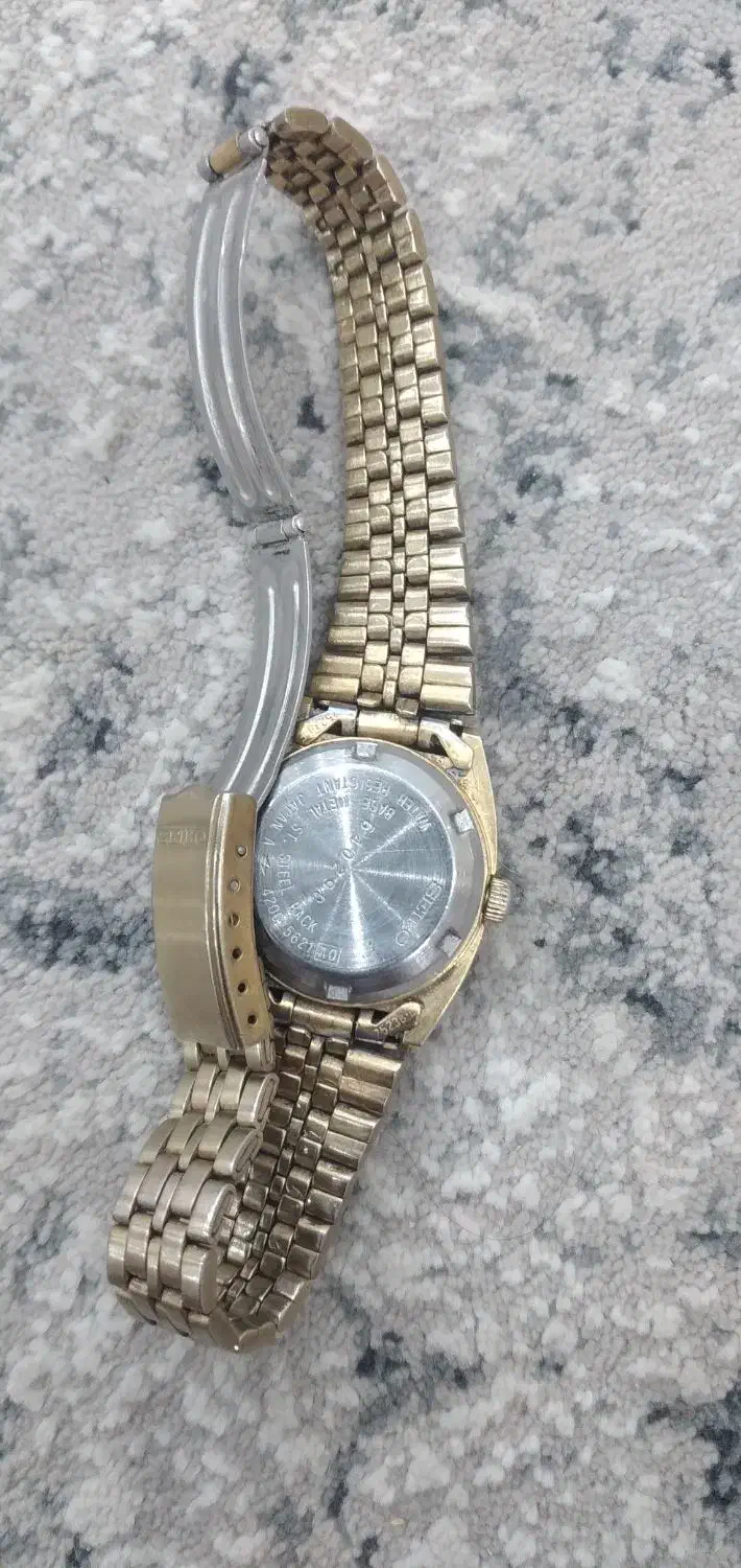 ساعت زنانه|ساعت|قرچک, شهرک الحدید|دیوار