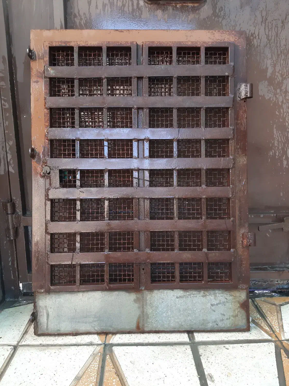 در گنجه|مصالح و تجهیزات ساختمان|شیراز, گل سرخ|دیوار