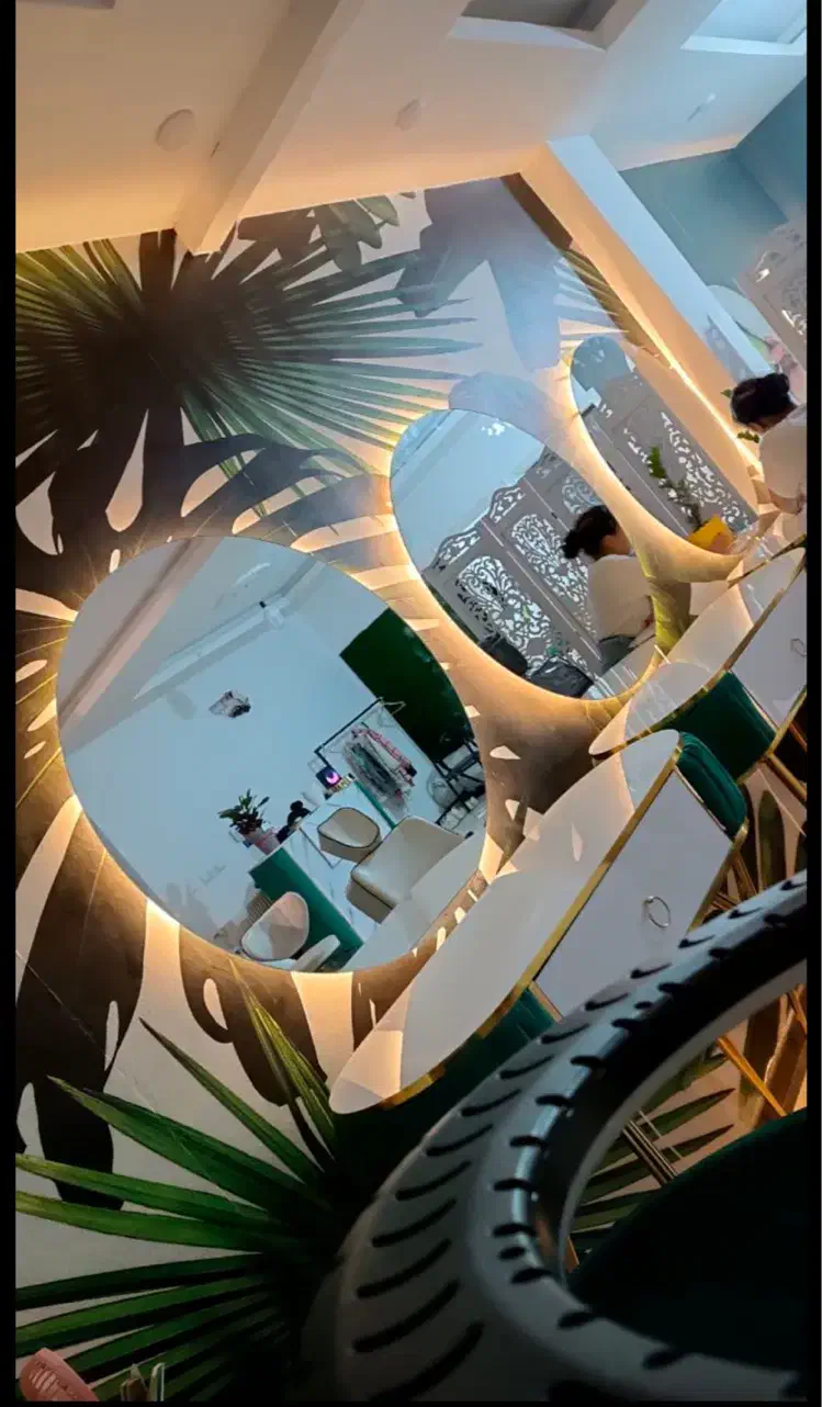 فروش فوری آینه و کنسول|آرایشگاه و سالن‌های زیبایی|بابل, |دیوار